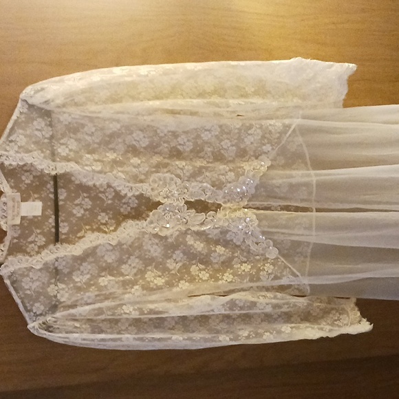 VICTORIA'S SECRET GORGEOUS ROBE, PETITE, NYLON, VALENTINES DAY - Picture 2 of 5